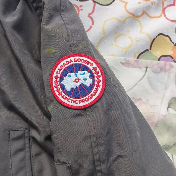 Canada Goose Men's Down Jacket - Picture 7 of 12